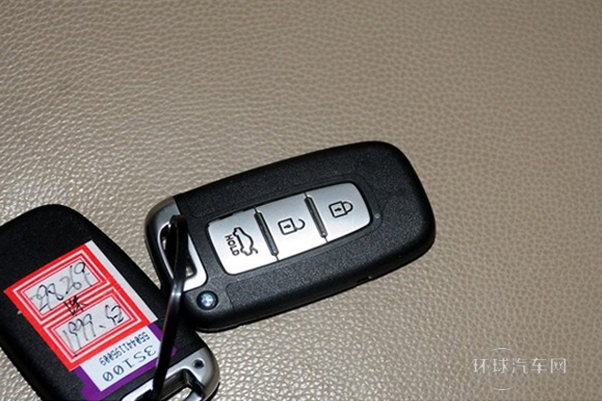 2013款 2.4L 自動領先版 國V