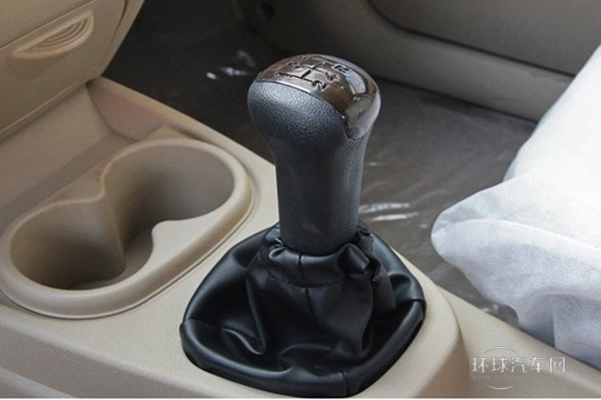 2013款 1.5L豪華型L2B