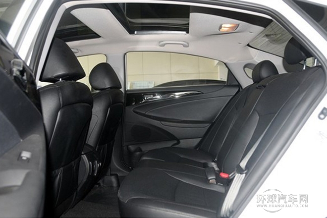 2013款 2.4L 自動(dòng)領(lǐng)先版 國(guó)V