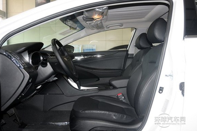 2013款 2.4L 自動(dòng)領(lǐng)先版 國V