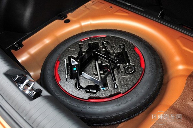 2011款 1.6L 自動尊享版