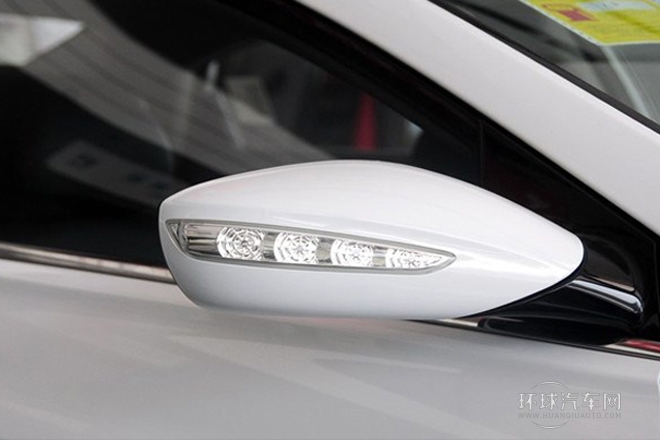 2013款 2.4L 自動領(lǐng)先版 國V