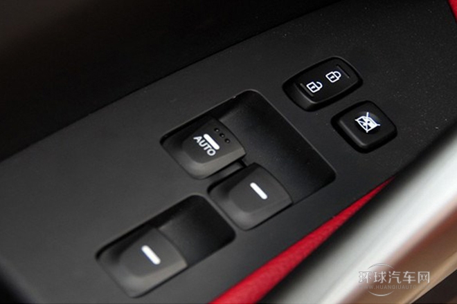 2011款 1.6L 自動尊享版