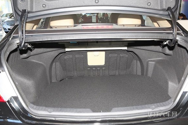 2013款 2.4L 自動(dòng)豪華版 國(guó)V