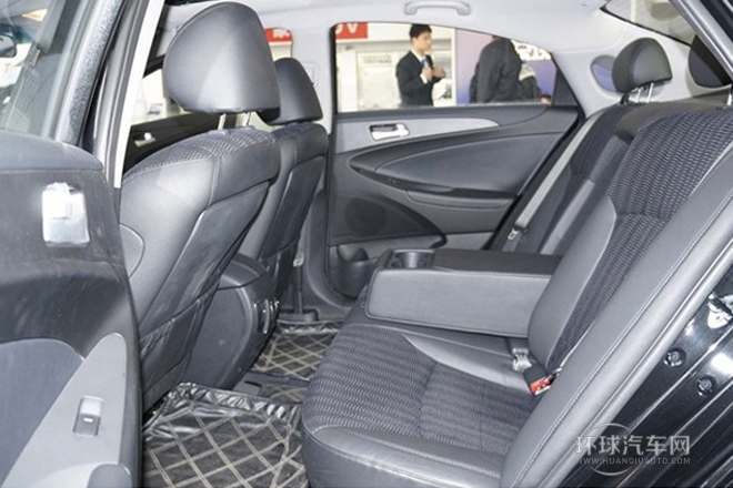 2013款 2.4L 自動豪華版 國V