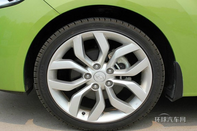 2011款 1.6L 手動舒適版