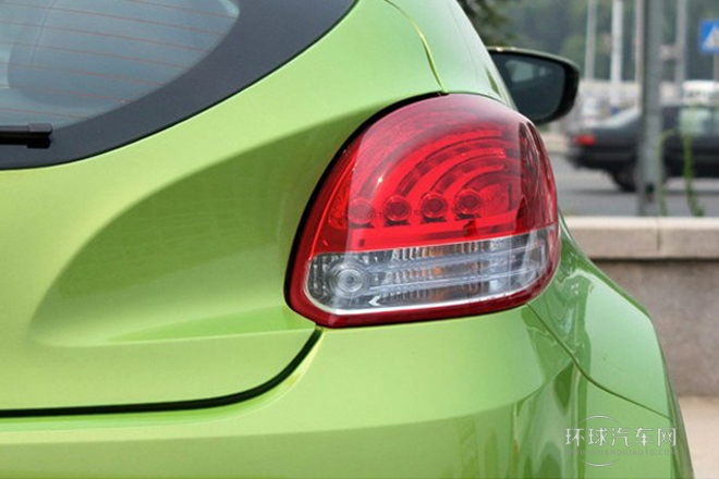 2011款 1.6L 手動舒適版