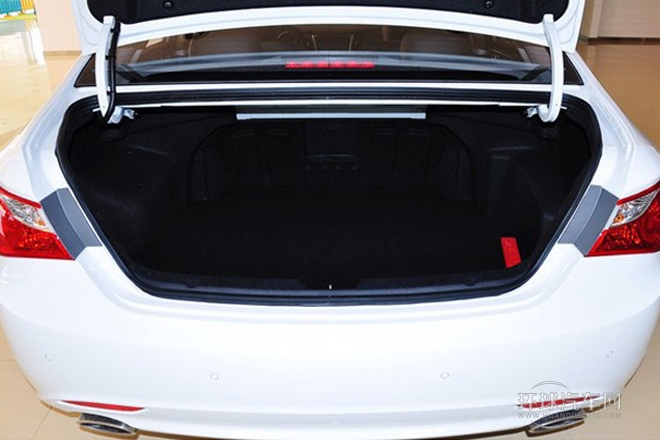 2013款 2.4L 自動尊貴版 國V