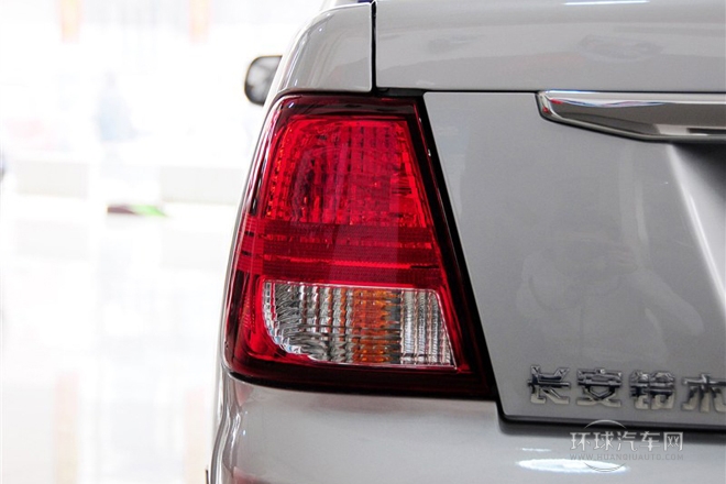 2012款 1.3L 標(biāo)準(zhǔn)型