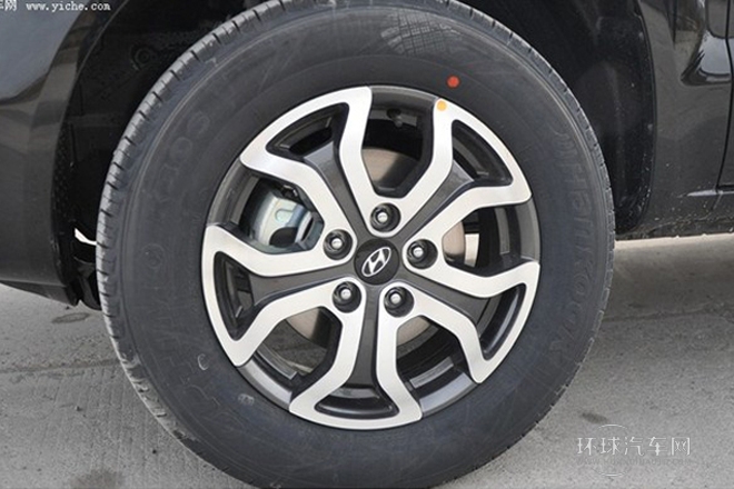 2013款 2.0L 手動兩驅舒適型