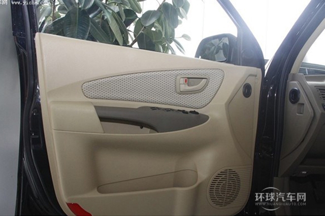 2013款 2.0L 手動兩驅舒適型