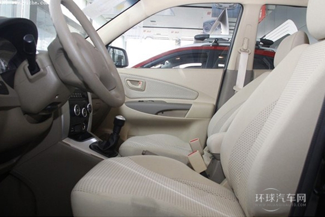 2013款 2.0L 手動兩驅舒適型