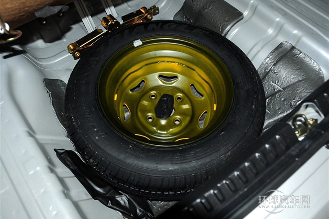 2012款 1.3L 基本型