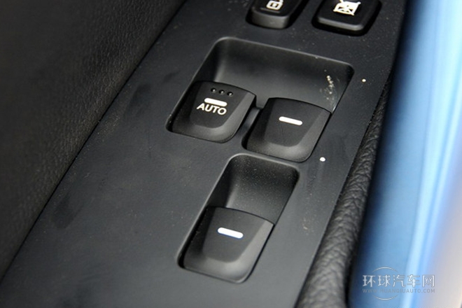 2012款 1.6T 自動豪華版