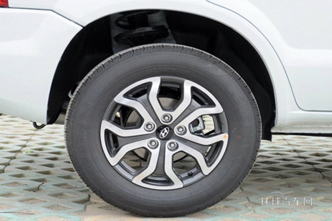 2013款 2.0L 手動兩驅時尚型