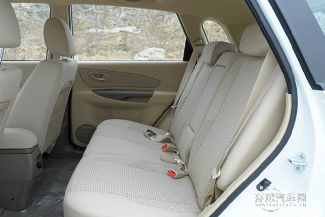 2013款 2.0L 手動(dòng)兩驅(qū)時(shí)尚型