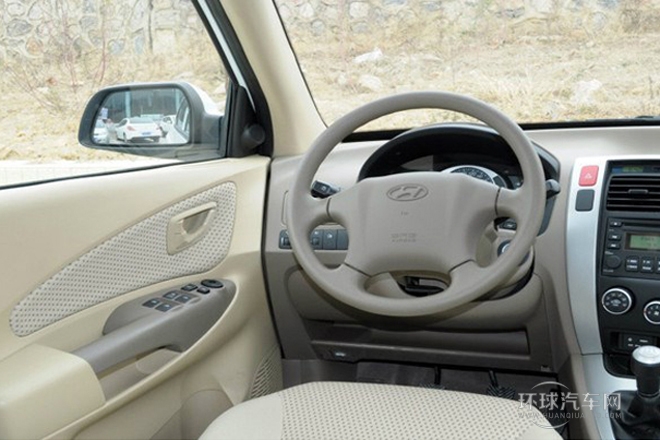 2013款 2.0L 手動兩驅時尚型