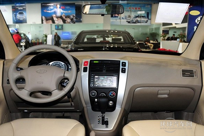 2013款 2.0L 自動兩驅舒適型