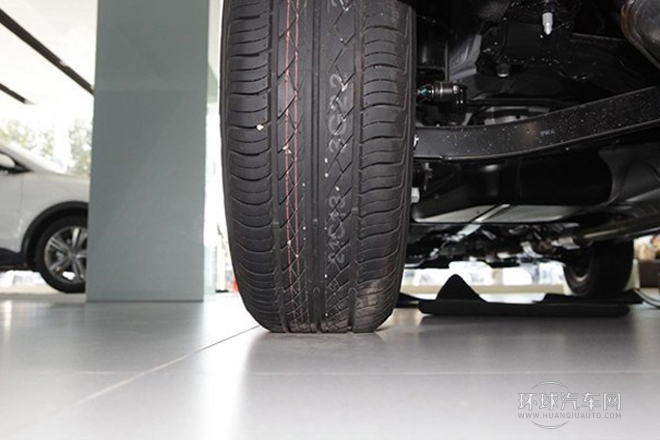 2013款 2.0L 手動四驅豪華型