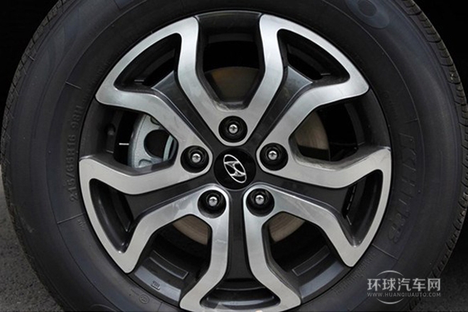 2013款 2.0L 手動四驅(qū)豪華型