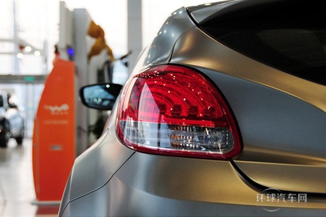 2012款 1.6T 手動舒適版