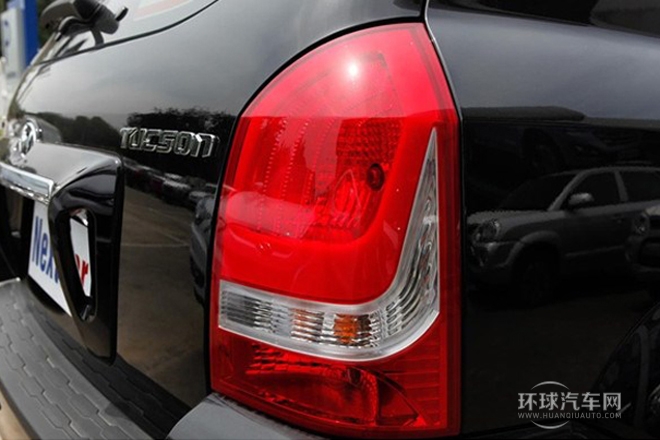 2013款 2.0L 手動四驅豪華型