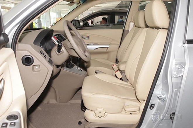 2013款 2.0L 手動四驅尊貴型