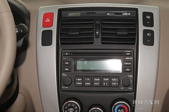 2013款 2.0L 手動四驅尊貴型