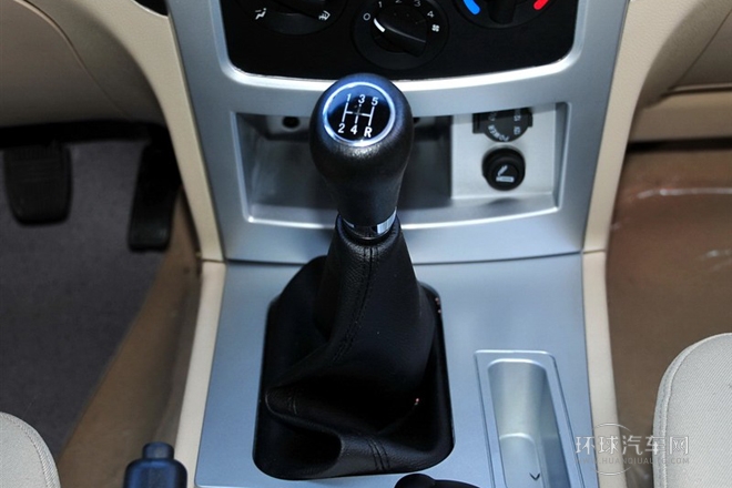 2011款 2.4L 兩驅運動豪華版