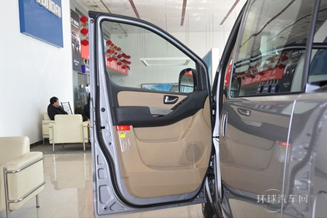 2011款 2.4L 領航版