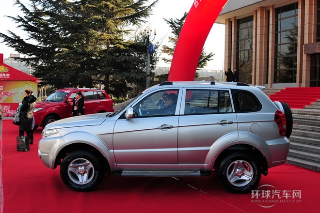 2011款 2.4L 兩驅(qū)運動豪華版