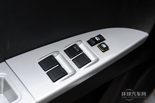 2011款 2.0L 兩驅都市舒適版