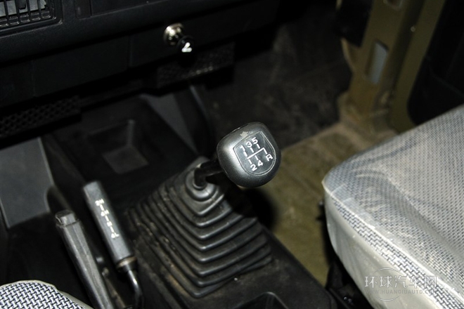 2012款 四驅汽油舒適型