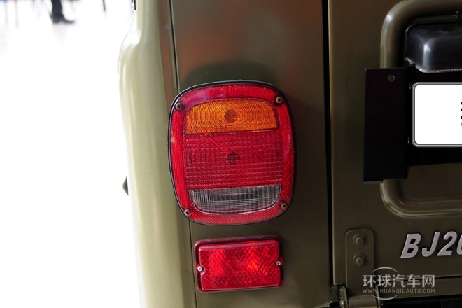 2012款 四驅汽油舒適型