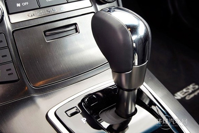 2012款 3.8L 自動(dòng)Brembo版