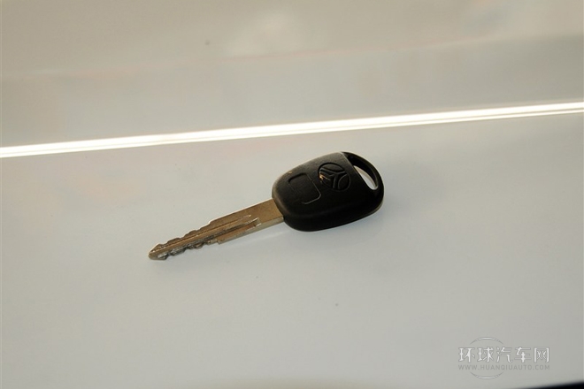 2012款 2.8T 標(biāo)準(zhǔn)型