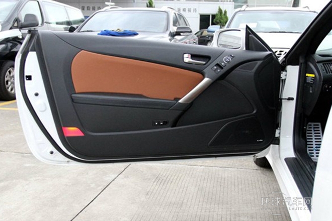 2012款 2.0T 手動酷動版