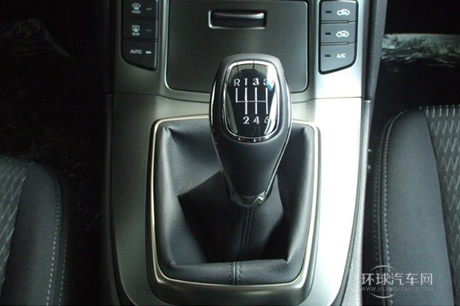 2012款 2.0T 手動酷動版