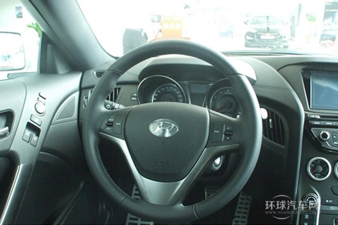 2012款 2.0T 手動酷動版