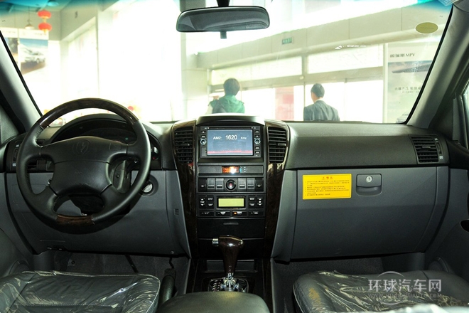 2011款 2.4L 自動四驅舒適型