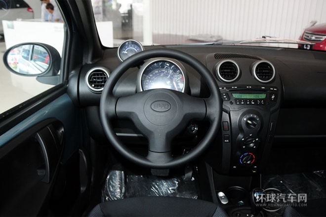 2013款 1.0L AMT 悅酷型