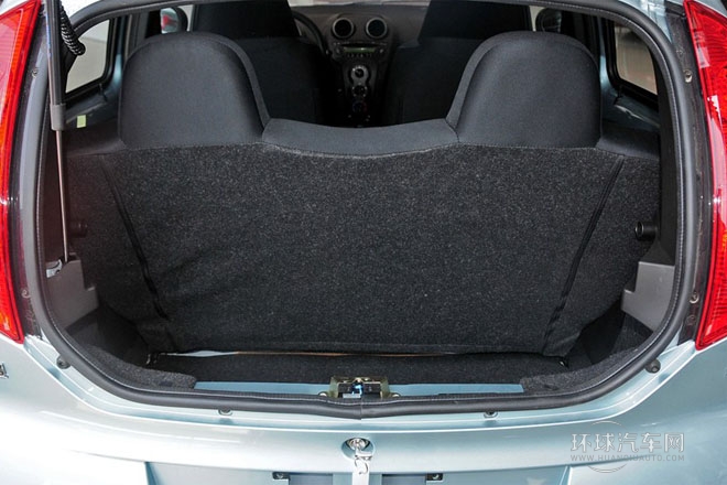 2013款 1.0L AMT 悅酷型