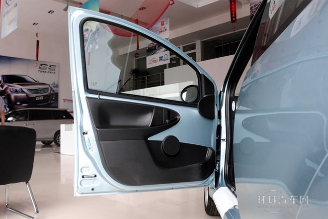 2013款 1.0L AMT 悅酷型