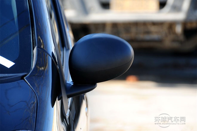 2012款 1.0L 鉉酷型