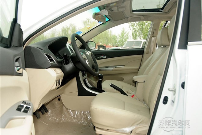 2014款 1.5L 手動尊貴型