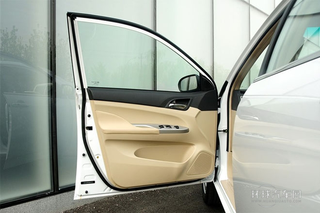 2014款 1.5L 手動(dòng)尊貴型