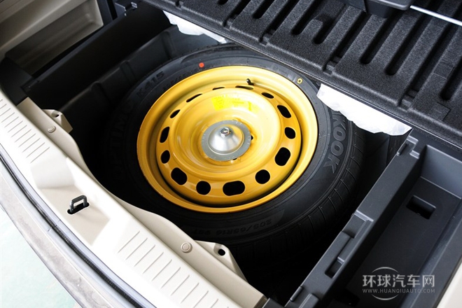 2013款 2.5L 尊貴版