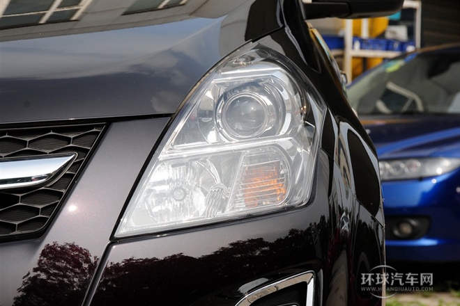 2013款 2.5L 尊貴版