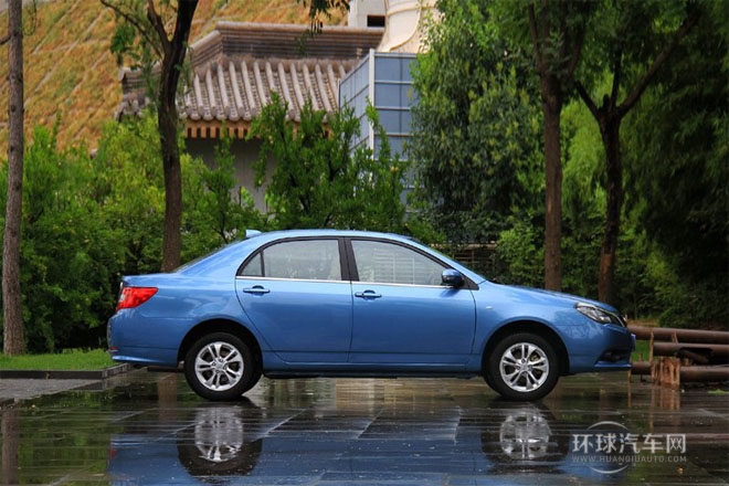 2014款 1.5L 自動尊貴型