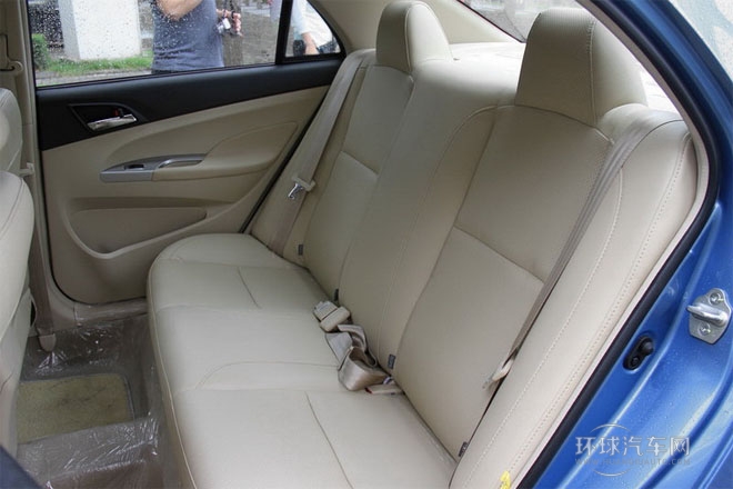 2014款 1.5L 自動尊貴型